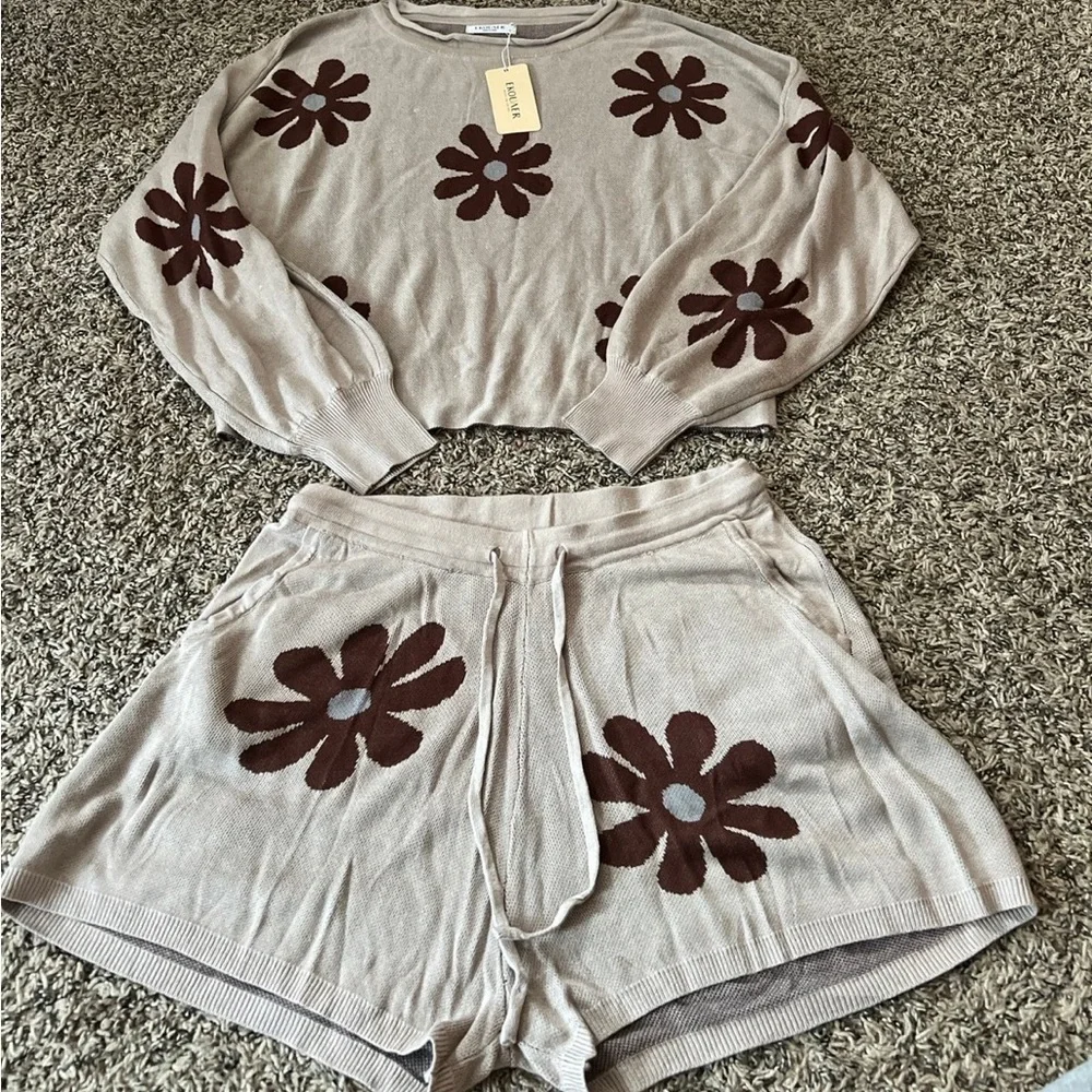 Pajama set - Picture 2 of 4